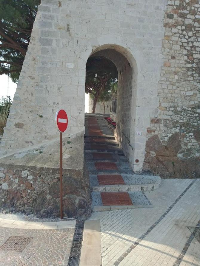 Cadre De Reve Mais Vous Faites Le Menage- Very Good Prices But You Have To Clea-N Th-E Flat Cannes Exterior foto