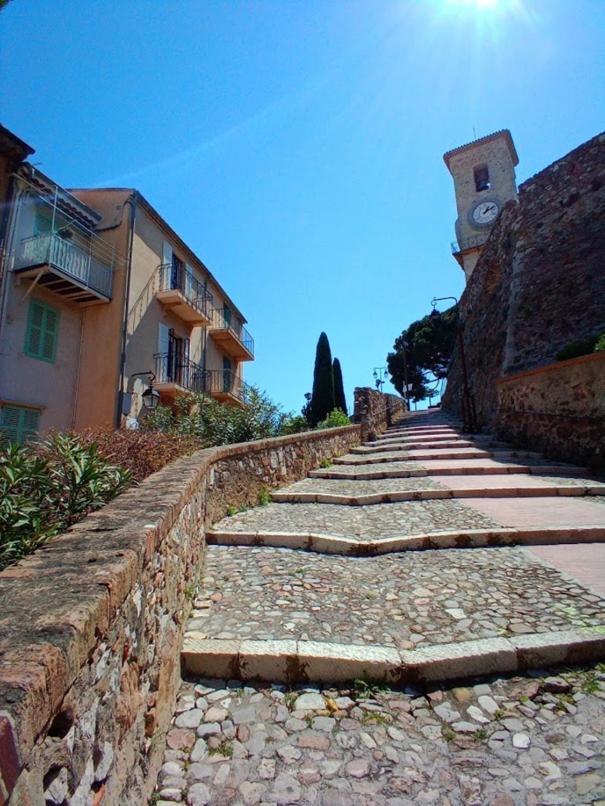 Cadre De Reve Mais Vous Faites Le Menage- Very Good Prices But You Have To Clea-N Th-E Flat Cannes Exterior foto